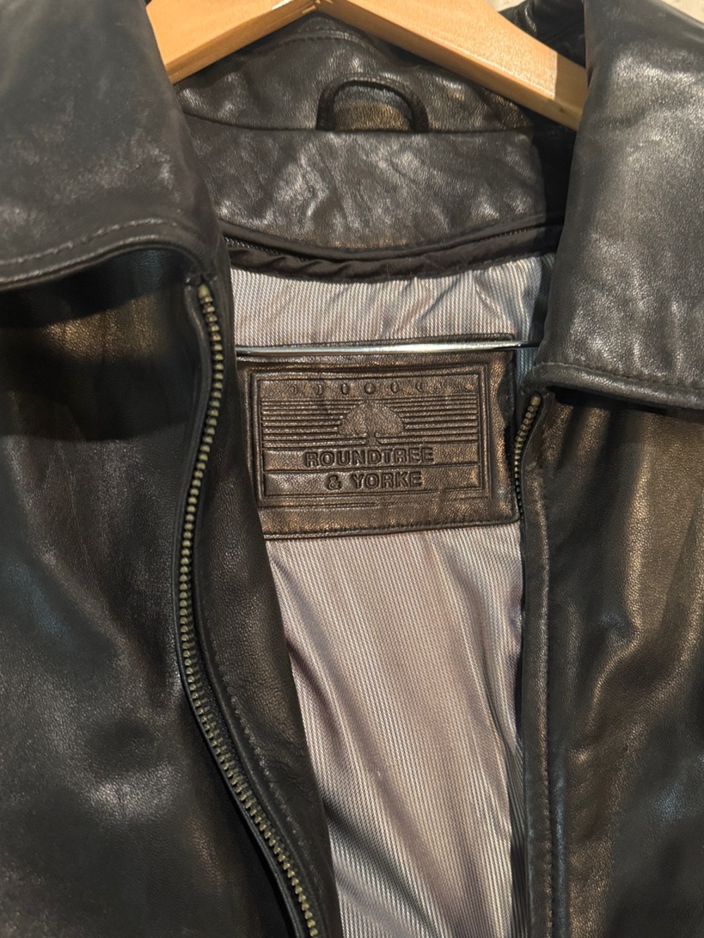 Roundtree & Yorke Black Leather Bomber Jacket